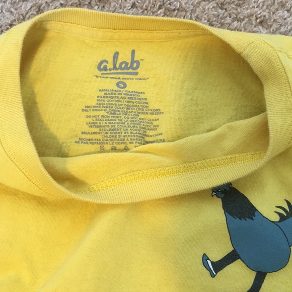 yellow men’s teeshirt - Picture 4 of 4